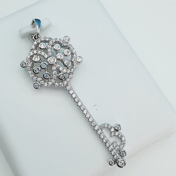 "925 Sterling Silver Cubic Zirconia Pendant, UU1P6A6049 - Picture 4 of 9